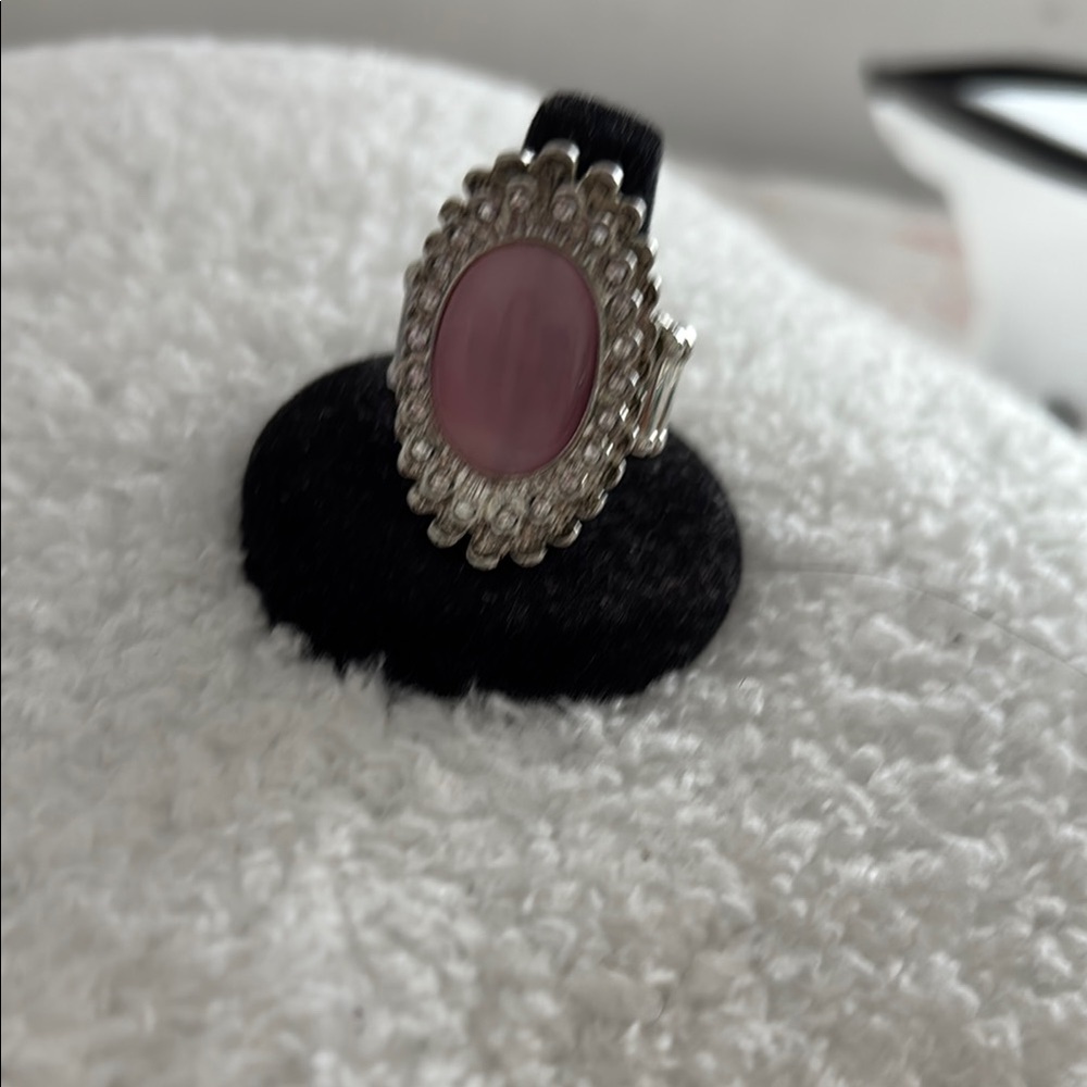 Elegant Pink and Silver Oval Ring